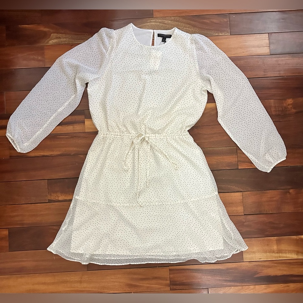 NWT. Banana Republic Factory White Polka Dot Long-Sleeve Tie-Waist Dress, M
